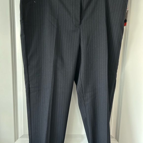 Ladies pants - Picture 2 of 4